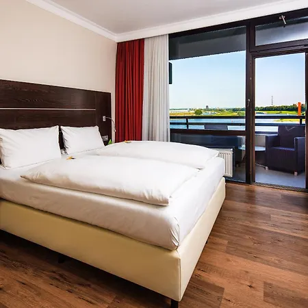 호텔 Rheingarten 4*