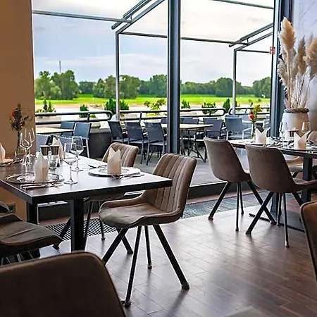 Hotel Rheingarten 4*